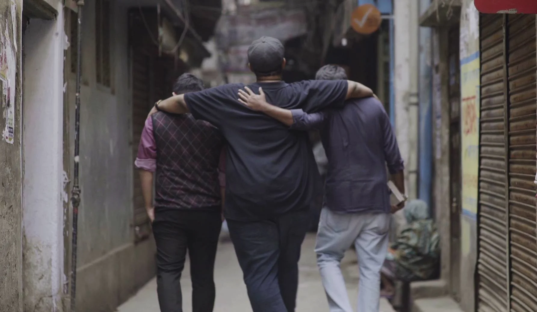 DUR-ALAPON — three friends still